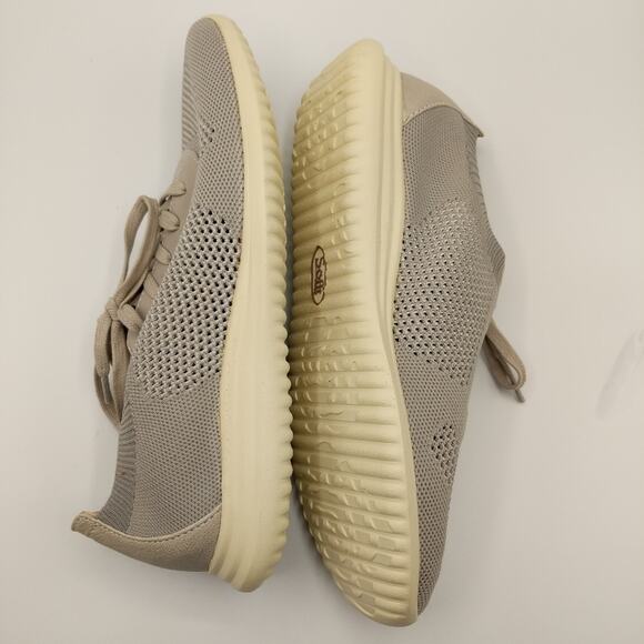 Sofft Novella Sneaker - Size 9.5M - NWOB - Picture 3 of 10